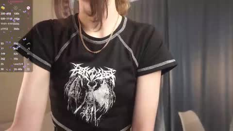 Snapshot of my_little_molly chatting on October 16, 2025, 7:53 am Molly online show from October 16, 2025, 7:53 am