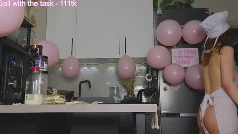 Snapshot of my_parisss chatting on February 14, 2025, 7:33 pm  PARIS   online show from February 14, 2025, 7:33 pm