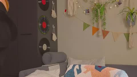 Snapshot of my_parisss chatting on September 29, 2025, 10:25 pm  PARIS   online show from September 29, 2025, 10:25 pm