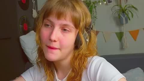 Snapshot of my_parisss chatting on October 28, 2025, 11:29 pm  PARIS   online show from October 28, 2025, 11:29 pm