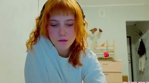 Snapshot of my_parisss chatting on December 18, 2025, 1:06 pm PARIS online show from December 18, 2025, 1:06 pm