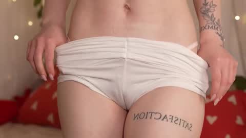 Snapshot of my_stella_ chatting on November 30, 2025, 5:39 pm STELLA online show from November 30, 2025, 5:39 pm