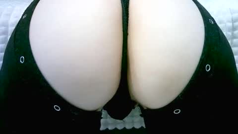 Snapshot of my_tightholes chatting on December 3, 2024, 4:17 pm my_tightholes online show from December 3, 2024, 4:17 pm