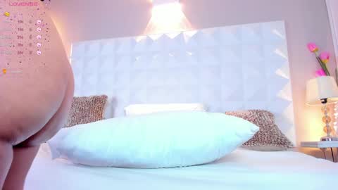 Snapshot of mya_evans chatting on January 15, 2025, 2:46 pm Mariana Evans online show from January 15, 2025, 2:46 pm