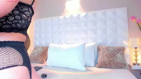 Snapshot of mya_evans chatting on February 12, 2025, 11:40 am Mariana Evans online show from February 12, 2025, 11:40 am