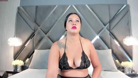 Snapshot of mya_evans chatting on November 24, 2025, 11:32 am Mariana Evans online show from November 24, 2025, 11:32 am