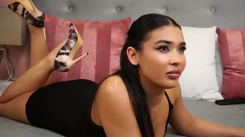 Snapshot of myamuse chatting on February 4, 2026, 3:18 pm MyaMuse online show from February 4, 2026, 3:18 pm