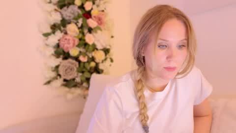 Mya-be Yours P online show from January 3, 2025, 12:43 am