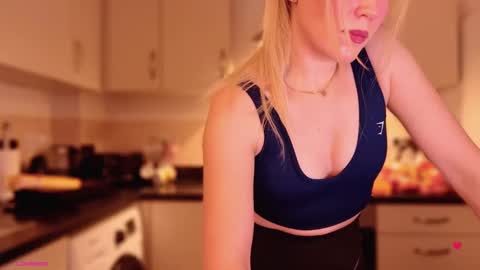 Mya-be Yours P online show from October 15, 2025, 7:03 pm