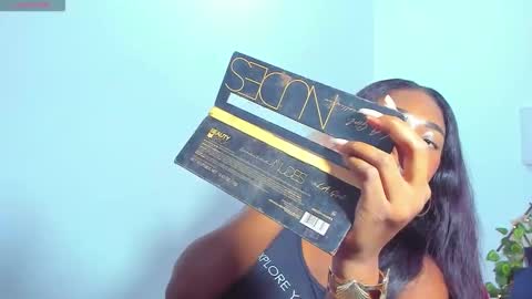 Samanta  online show from November 22, 2025, 11:09 am