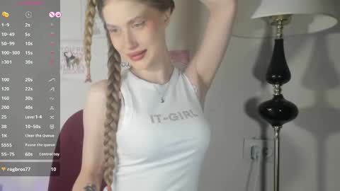 chloe online show from May 23, 2026, 8:46 pm