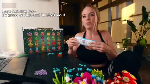 Snapshot of mycookiejar chatting on December 19, 2025, 12:28 am MyCookieJar online show from December 19, 2025, 12:28 am