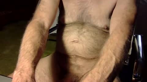 r-glenn-01 online show from October 25, 2025, 5:26 am