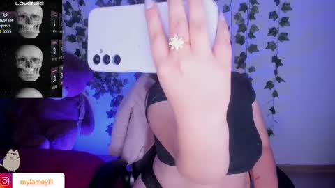 Myla  online show from September 18, 2025, 11:56 am