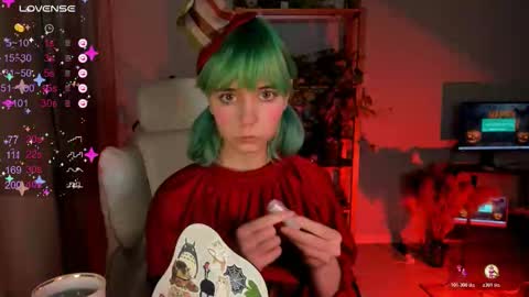 MylaFlores online show from November 1, 2025, 2:02 am