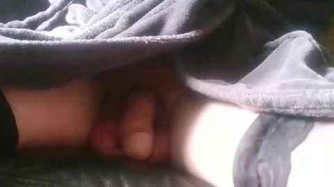 myles777233325 online show from April 17, 2026, 7:33 am