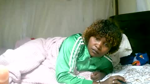 Snapshot of mylindasweet chatting on January 12, 2025, 12:01 pm linda online show from January 12, 2025, 12:01 pm