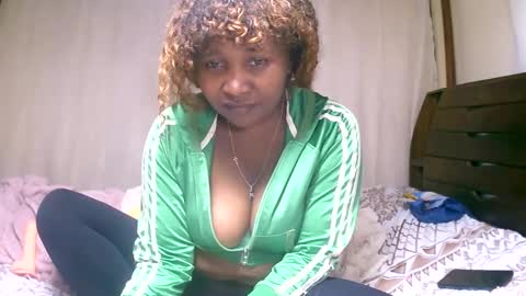 Snapshot of mylindasweet chatting on January 12, 2025, 6:05 pm linda online show from January 12, 2025, 6:05 pm