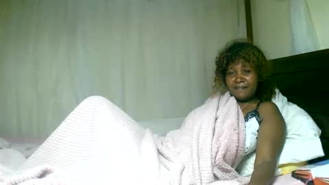 Snapshot of mylindasweet chatting on February 5, 2025, 1:37 am linda online show from February 5, 2025, 1:37 am