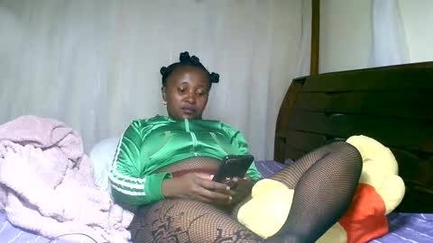 Snapshot of mylindasweet chatting on February 15, 2025, 4:23 pm linda online show from February 15, 2025, 4:23 pm