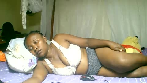 Snapshot of mylindasweet chatting on February 22, 2025, 12:51 pm linda online show from February 22, 2025, 12:51 pm