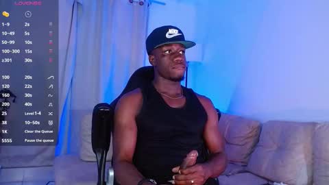 Snapshot of mylowallacee chatting on February 11, 2026, 1:21 am Mylo Wallace online show from February 11, 2026, 1:21 am