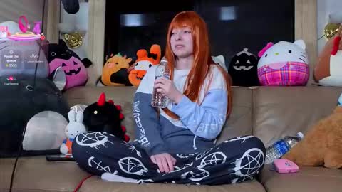 Snapshot of mymindbreaks2 chatting on January 15, 2026, 11:59 am mymindbreaks online show from January 15, 2026, 11:59 am