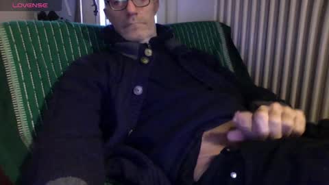 Snapshot of mynakedbeach chatting on December 18, 2025, 7:36 am Bi sexy guy lovense hush is on private is open or password show tip if you like. online show from December 18, 2025, 7:36 am