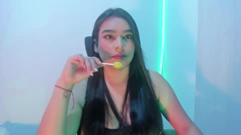 Snapshot of mypretty_isabella chatting on November 20, 2025, 4:45 am Bella online show from November 20, 2025, 4:45 am