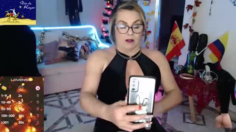 Snapshot of myrnasexxx chatting on January 7, 2025, 1:59 am Myrna Sessions online show from January 7, 2025, 1:59 am