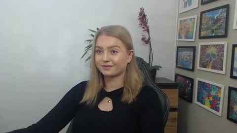 Erica online show from November 25, 2025, 8:14 am