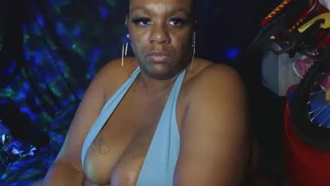 Snapshot of mzthundabootie chatting on December 16, 2025, 4:39 am mzthundabootie online show from December 16, 2025, 4:39 am