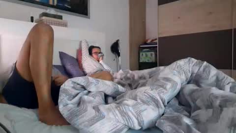 Snapshot of n55em chatting on October 19, 2025, 6:41 pm n55emo online show from October 19, 2025, 6:41 pm