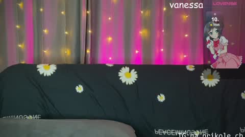 Snapshot of na_prikole_ chatting on January 15, 2025, 8:48 pm Vanessa and Julia online show from January 15, 2025, 8:48 pm