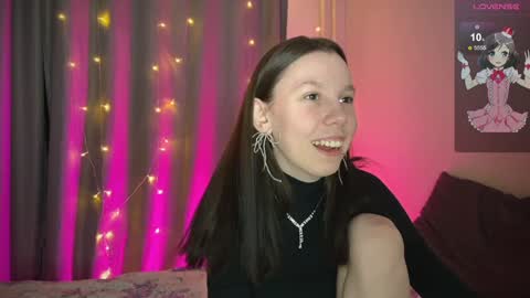 Snapshot of na_prikole_ chatting on February 7, 2025, 9:15 pm Vanessa and Julia online show from February 7, 2025, 9:15 pm