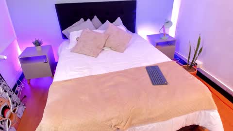 AMY online show from November 29, 2025, 8:01 pm