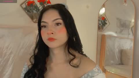 naamah_b online show from November 27, 2025, 1:57 pm