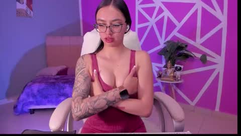 Snapshot of naath_ chatting on February 6, 2026, 9:18 pm anny online show from February 6, 2026, 9:18 pm