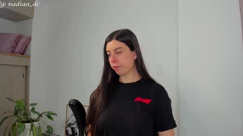 Nadia  INST Nadiaa dc online show from February 13, 2025, 3:07 am