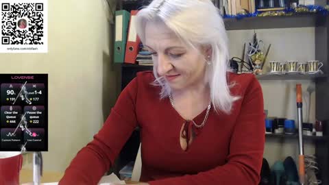 Snapshot of nadin_slut chatting on December 24, 2024, 10:22 am Nadin online show from December 24, 2024, 10:22 am