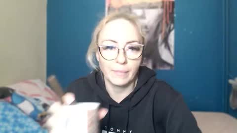 Snapshot of nadinnnea chatting on November 17, 2025, 8:42 am nadinnnea online show from November 17, 2025, 8:42 am