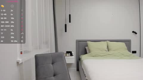 Nadya online show from October 21, 2025, 1:12 pm