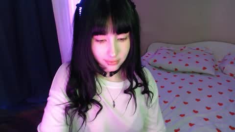 Snapshot of naemiblush chatting on October 28, 2025, 3:32 am Naemi online show from October 28, 2025, 3:32 am