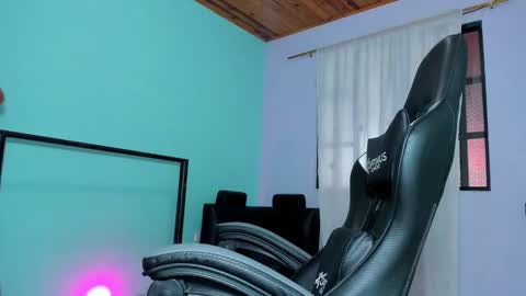 Snapshot of nagi_strong chatting on December 31, 2024, 2:03 pm nagui online show from December 31, 2024, 2:03 pm