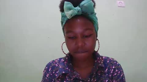 nah296652 online show from April 3, 2026, 9:13 pm