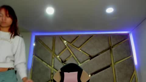  Valeria  online show from February 20, 2025, 3:01 am