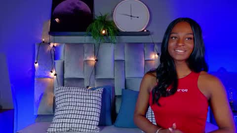  VICTORIA  online show from November 4, 2025, 7:46 pm