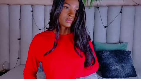 Snapshot of nahomicampbell_ chatting on May 13, 2026, 7:33 pm VICTORIA online show from May 13, 2026, 7:33 pm