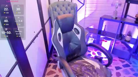 Snapshot of nahomirichards chatting on November 18, 2025, 5:12 am Nahomi online show from November 18, 2025, 5:12 am