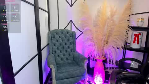 Snapshot of nahomirichards chatting on February 25, 2026, 4:33 am Nahomi online show from February 25, 2026, 4:33 am